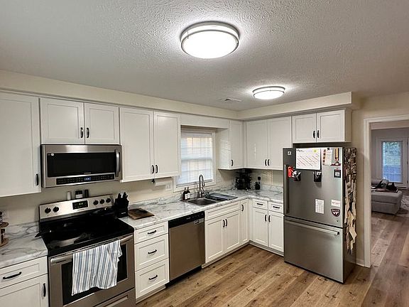 2nd image of 1641 York Dr NW