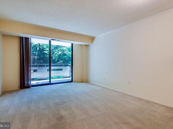 2nd image of 1808 Old Meadow Rd APT 404