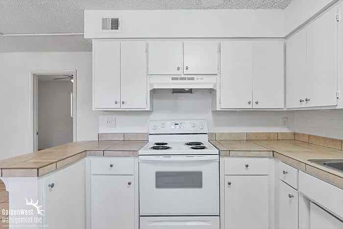 7150 N 27th Ave #5 — Photo 9