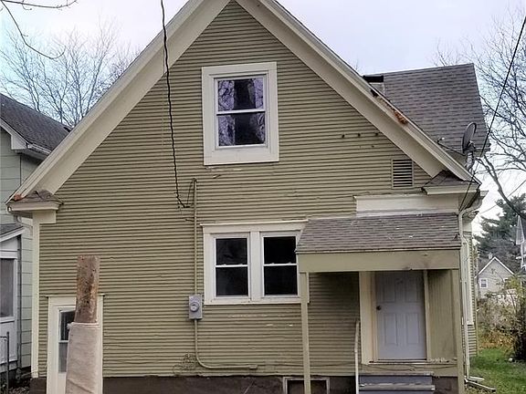3rd image of 816 Camburn Ct SE