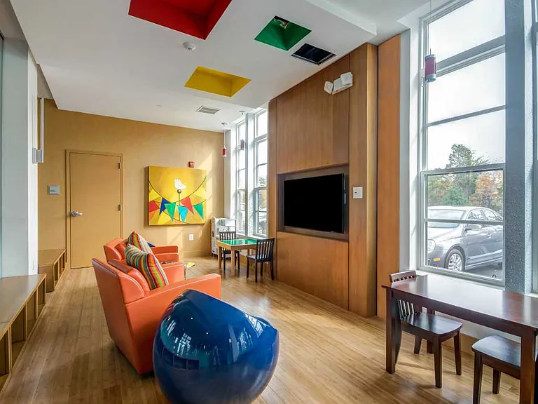Lerner Windmill Parc — Photo 23