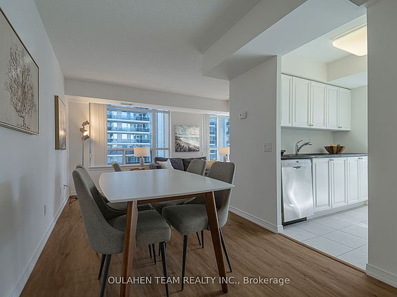 3rd image of 155 Beecroft Rd #915