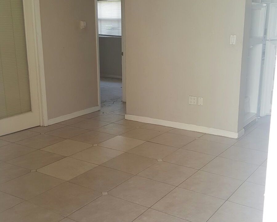 2nd image of 1319 NW 60th St APT 6