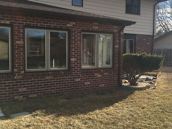 3rd image of 2221 W Philip Ave