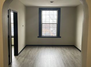 1 524 1/2 St #7, Rockford, IL 61104