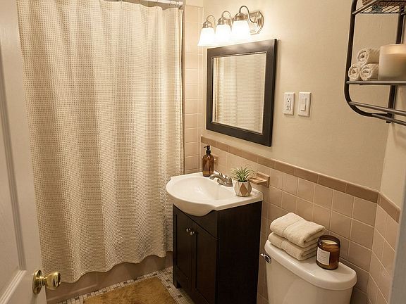 3rd image of 19 Shannon St #3B