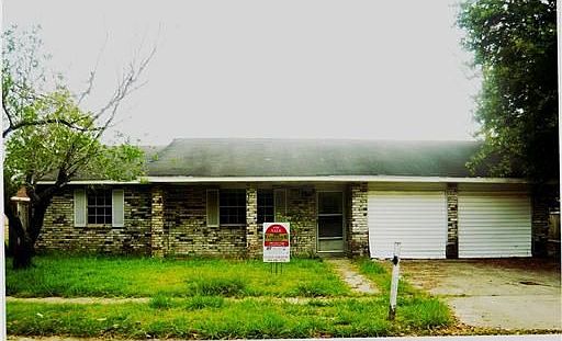 1st image of 1916 Ellerslie Ave