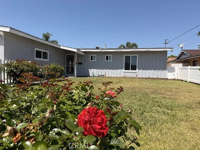 2415 Los Padres Dr — Photo 3