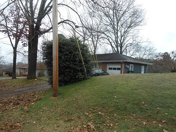 2nd image of 3428 Shadowlawn Dr