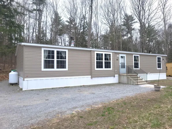 14 Peasley Road, Henniker, NH 03242