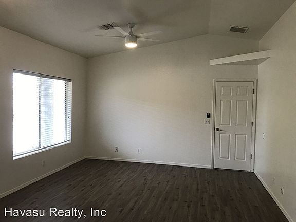 3rd image of 2444 Hummingbird Ln APT A