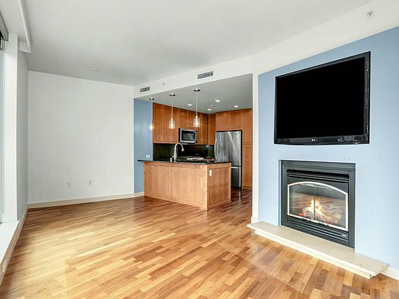 4th image of 10610 NE 9th Pl Unit 1200