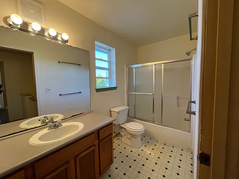 1711 Carolina St #108 — Photo 10