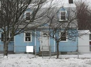 6 Market St, Lawrence, MA 01843