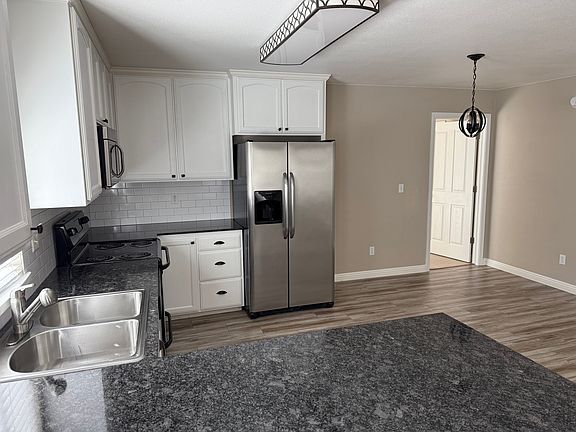 4th image of 18016 Clouds Rest Rd