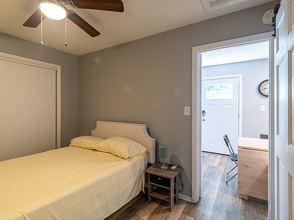 4th image of 6335 Beechmont Ave #2