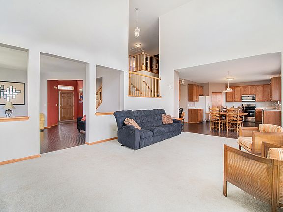 3rd image of 1903 Springside Dr