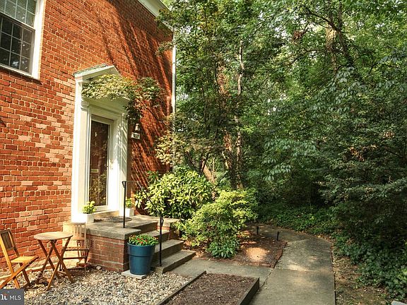 3rd image of 3327 Martha Custis Dr #3327