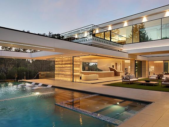 4th image of 349 Walsh Rd