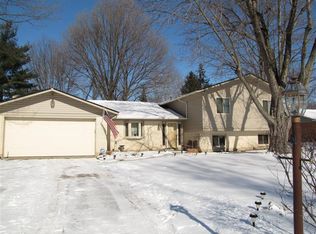 2079 Washington Creek Ln, Dayton, OH 45458