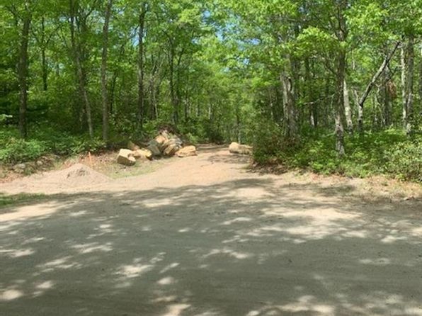 201 Gravelly Hill Rd, South Kingstown, RI 02879