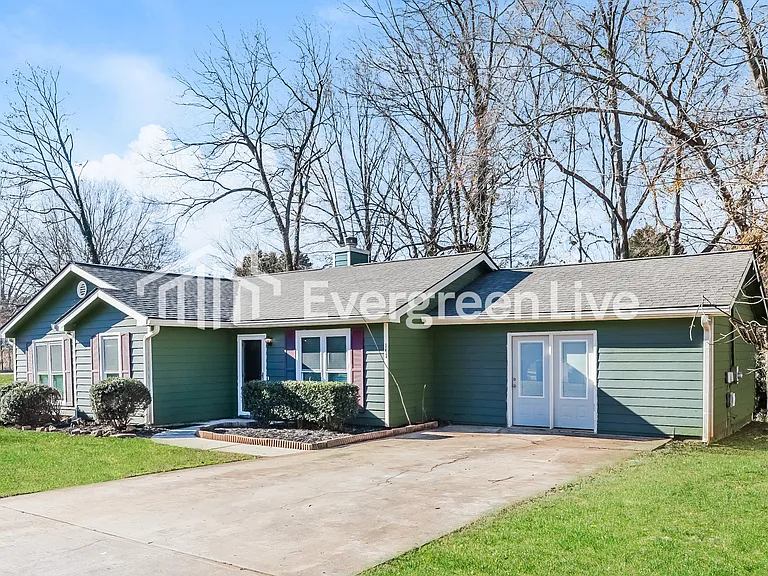 141 Marians Way — Photo 2