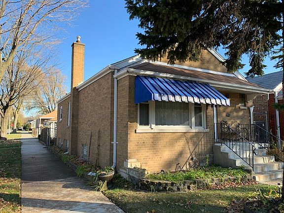 2nd image of 8901 S East End Ave