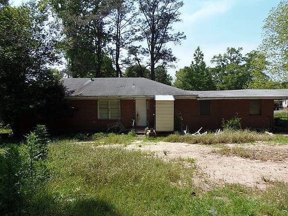 2nd image of 902 Eastwood Dr