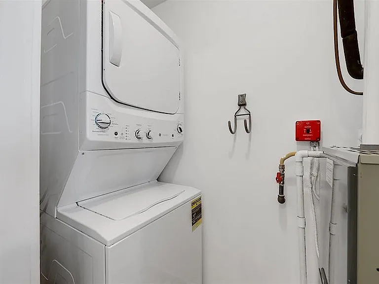 830 Monroe St #4I — Photo 13