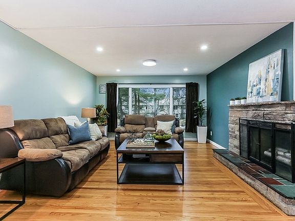 4th image of 52 Wilkin Dr