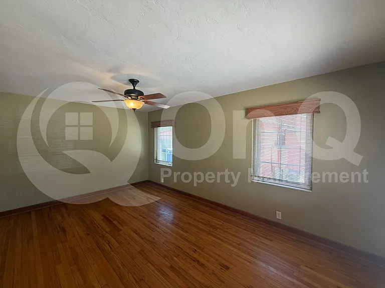 2926 E Waverly St — Photo 35
