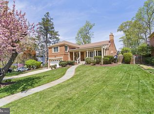 7211 Radnor Rd, Bethesda, MD 20817