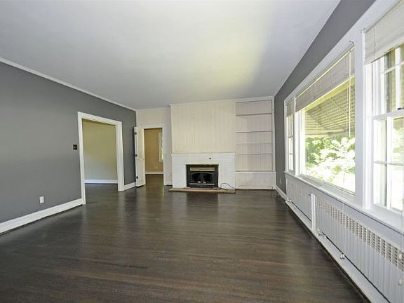 5th image of 222 East Blvd