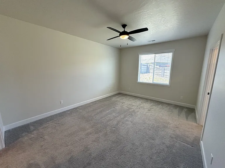 3304 S Zimmerman St — Photo 16