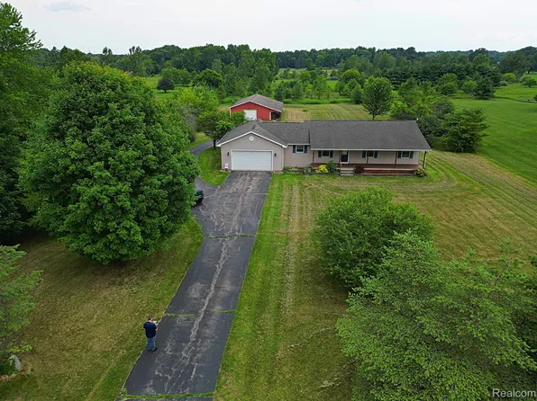 3075 Peppermill Rd, Attica, MI 48412
