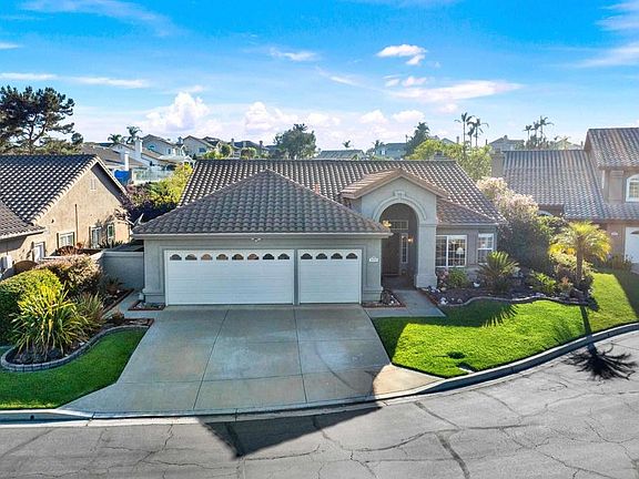3rd image of 4976 Skyhawk Way