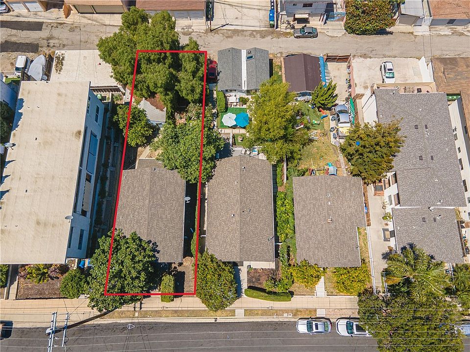 1st image of 672 W 23rd St