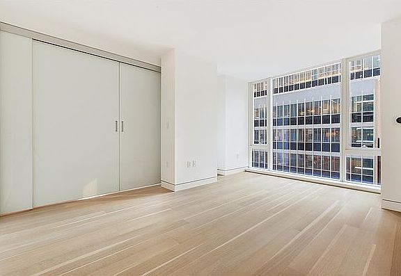 4th image of 135 W 52nd St APT 11E