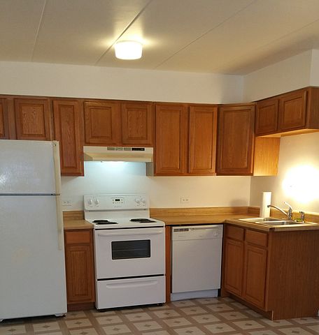 2nd image of 13951 Leonard Dr APT 2N