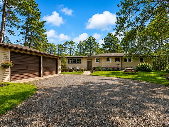 2nd image of 917 Sunrise Beach Dr