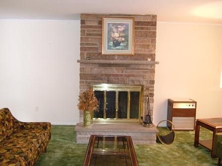 great room with frplace