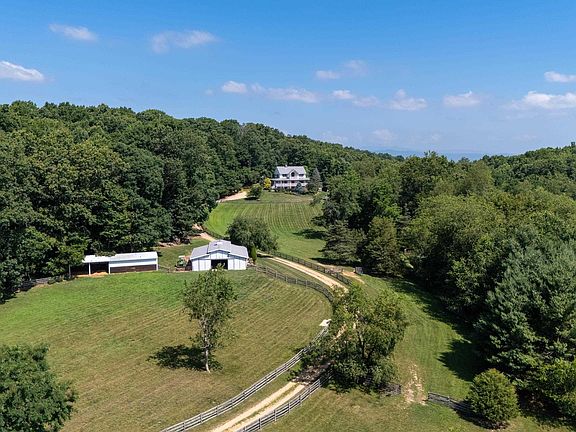 2nd image of 665 Newport Rd