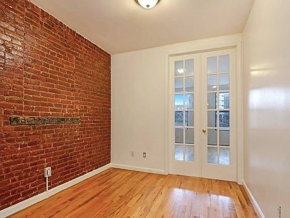 5th image of 477 Hicks St APT 2