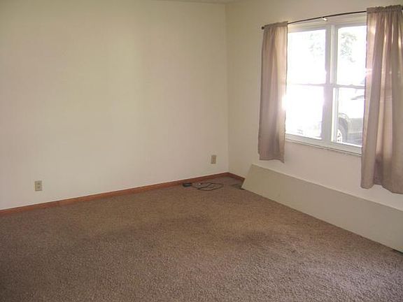 2nd image of 242 Weinland St