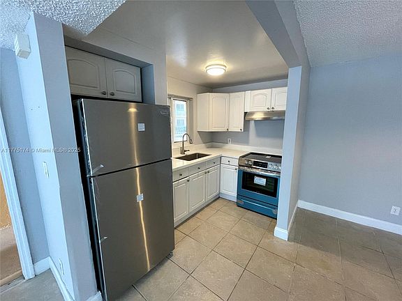 4th image of 7910 Taft St APT 102