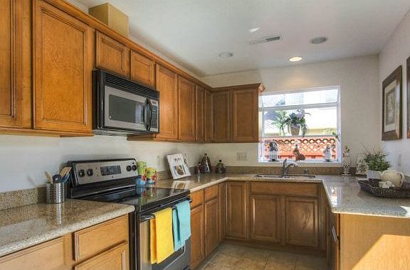 4th image of 750 San Carlos Ct