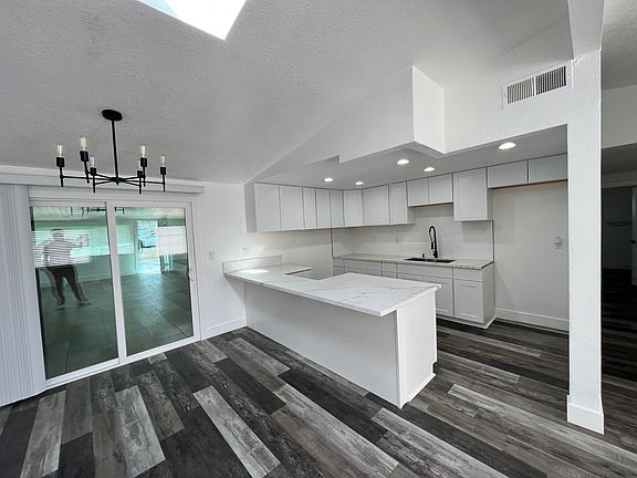 4th image of 21760 Ramona Ave
