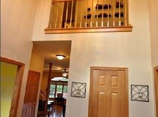 1348 Yorkshire Dr N, Sycamore, IL 60178