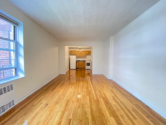 Rented by Queens Apartments Realty LLC | media 13