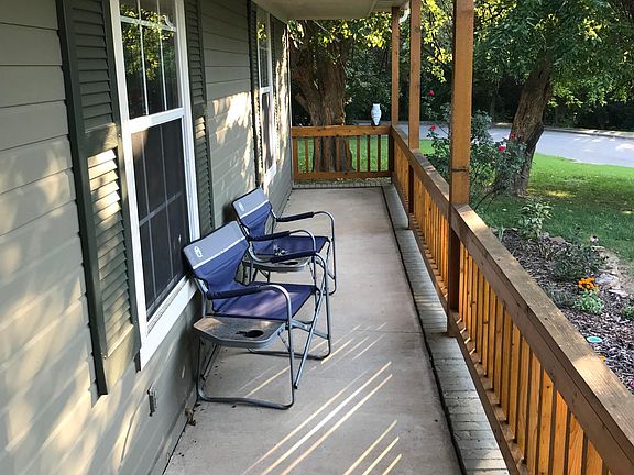 3rd image of 1586 E Cardinal Dr